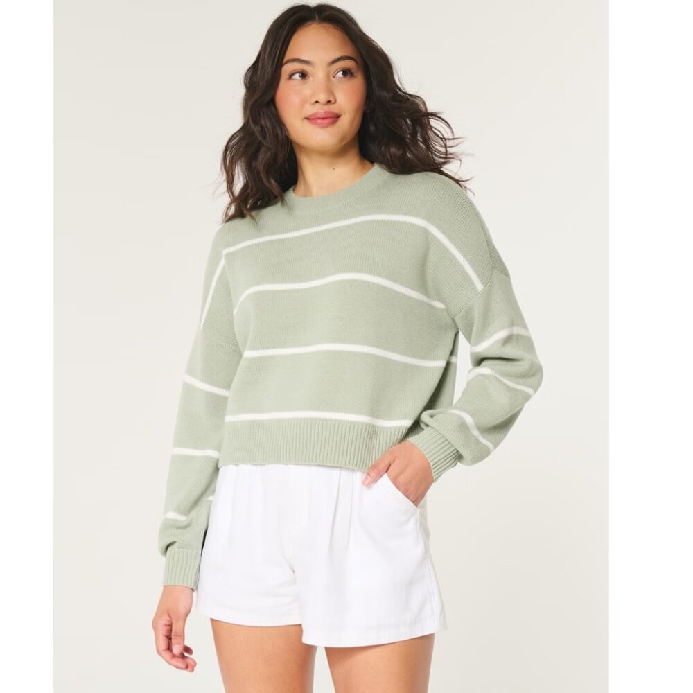 Hollister Easy Crew Sweater